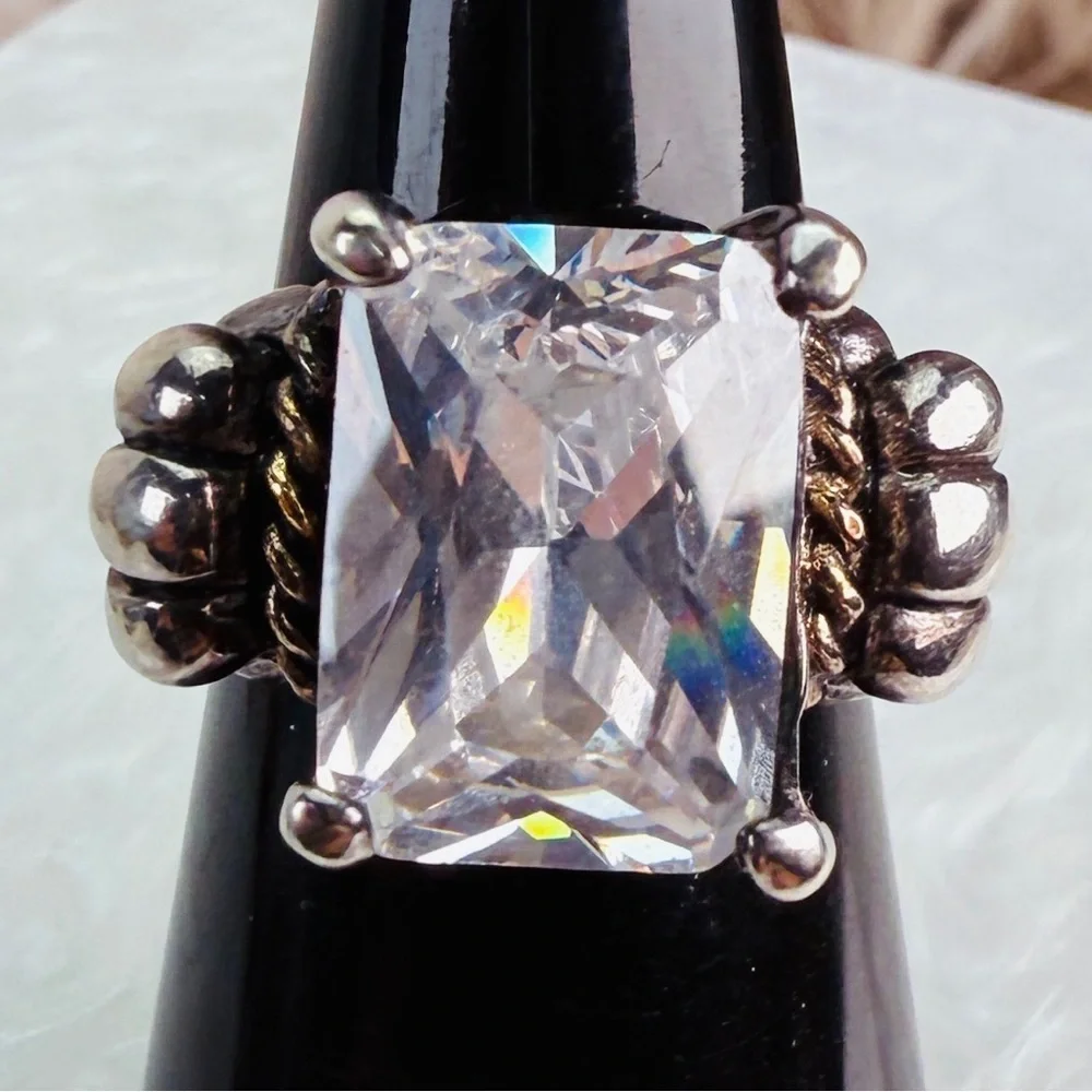 Gorgeous vintage Silvertone bling, size 6 3/4 ring